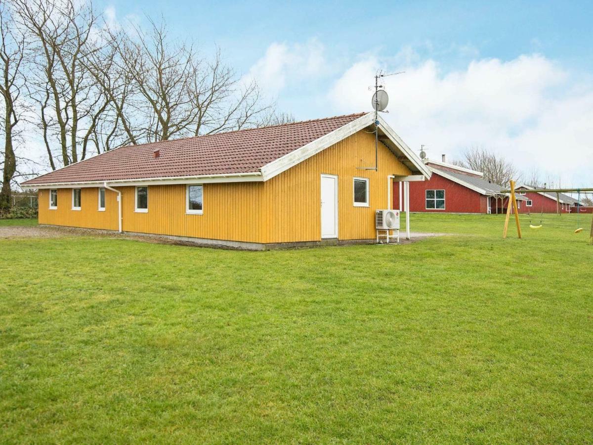 12 Person Holiday Home In ノーポ エクステリア 写真