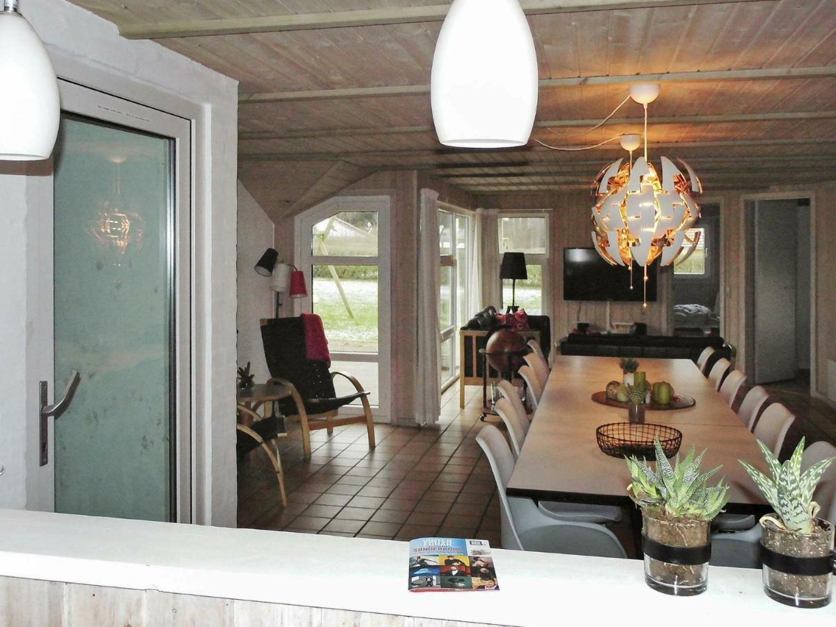12 Person Holiday Home In ノーポ エクステリア 写真