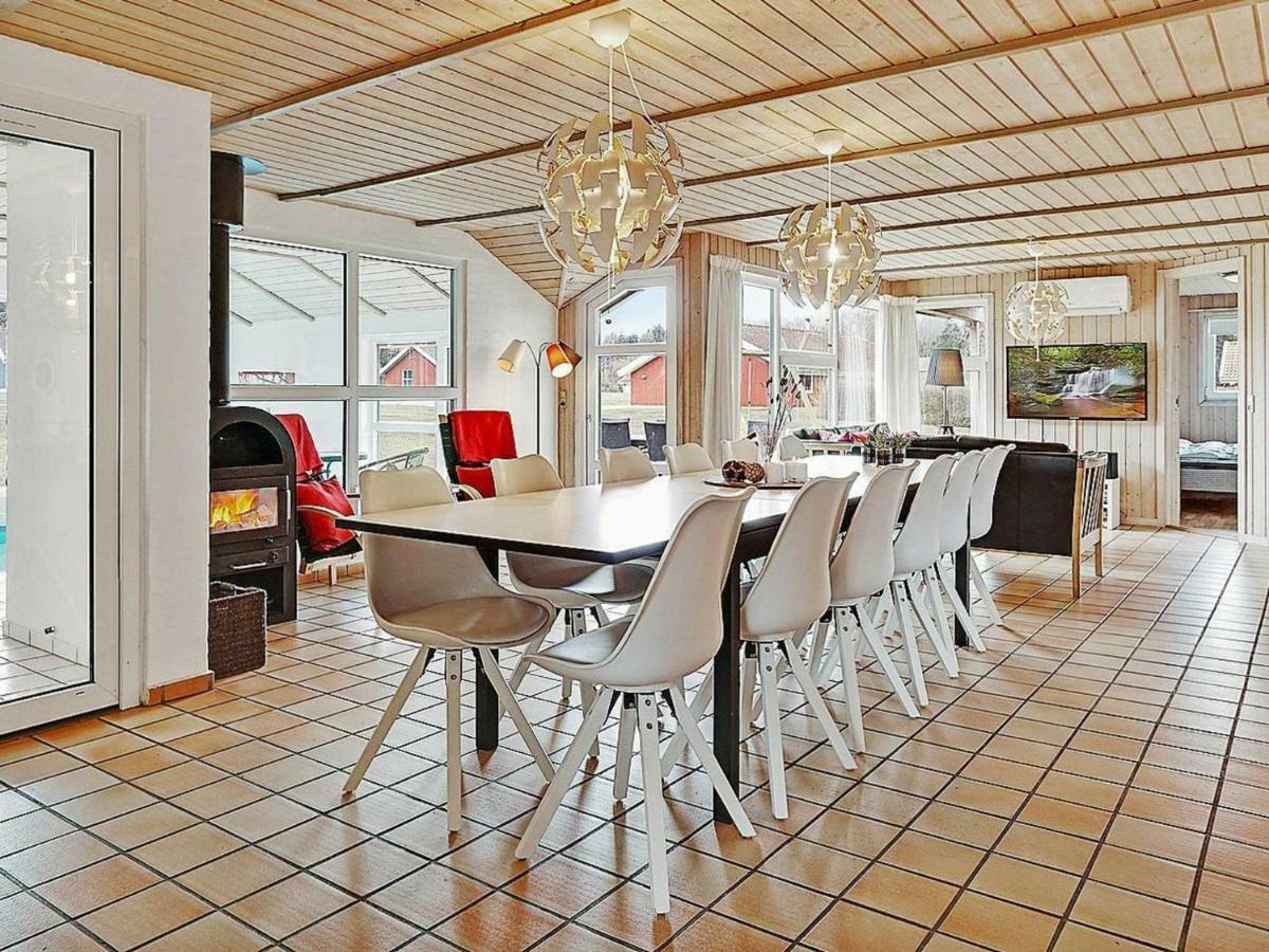 12 Person Holiday Home In ノーポ エクステリア 写真