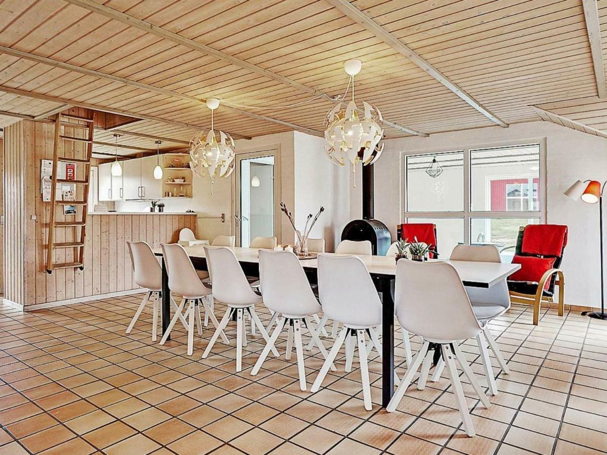 12 Person Holiday Home In ノーポ エクステリア 写真